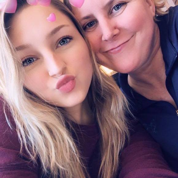 Meet your Posher, Tammy - Picture 1 of 1